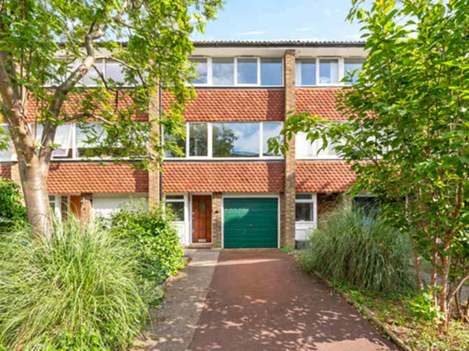 This project took place in a townhouse in Dulwich #CraftedForLife